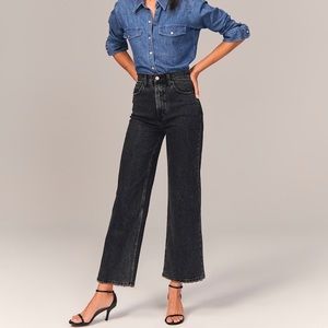 NEW W TAGS: Abercrombie Women's Ultra High Rise Cropped Wide Leg Jeans
